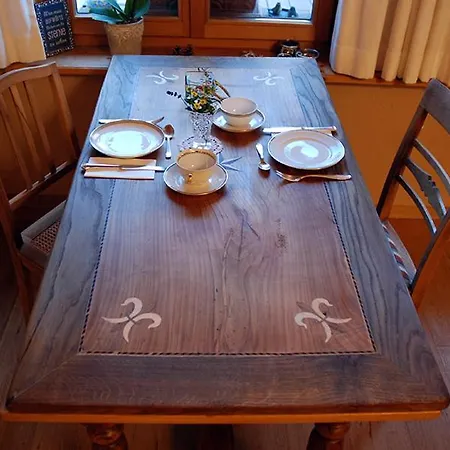 Frühstückspension Chesa Staila 4*