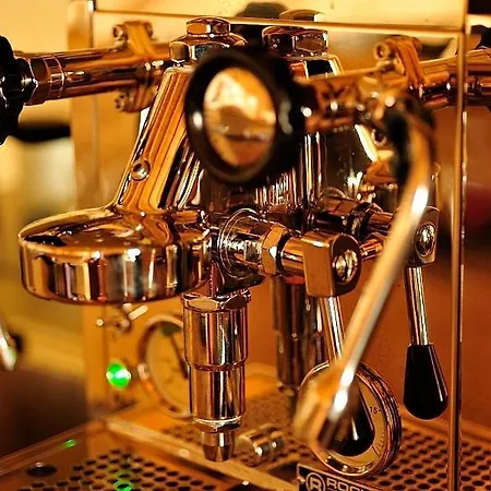 Chesa Staila Alojamento de Acomodação e Pequeno-almoço 4*