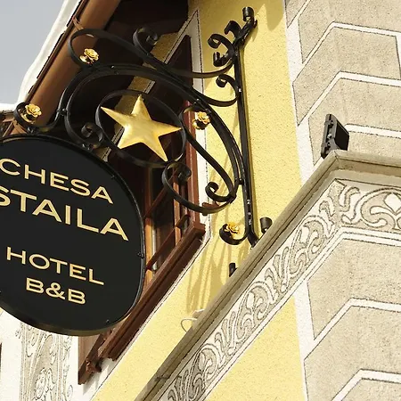 Frühstückspension Chesa Staila 4*