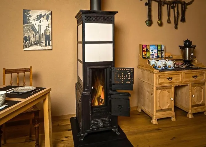 Chesa Staila Alojamento de Acomodação e Pequeno-almoço 4*