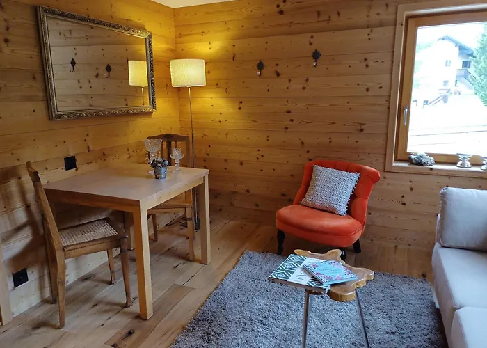 Chesa Staila Alojamento de Acomodação e Pequeno-almoço 4*