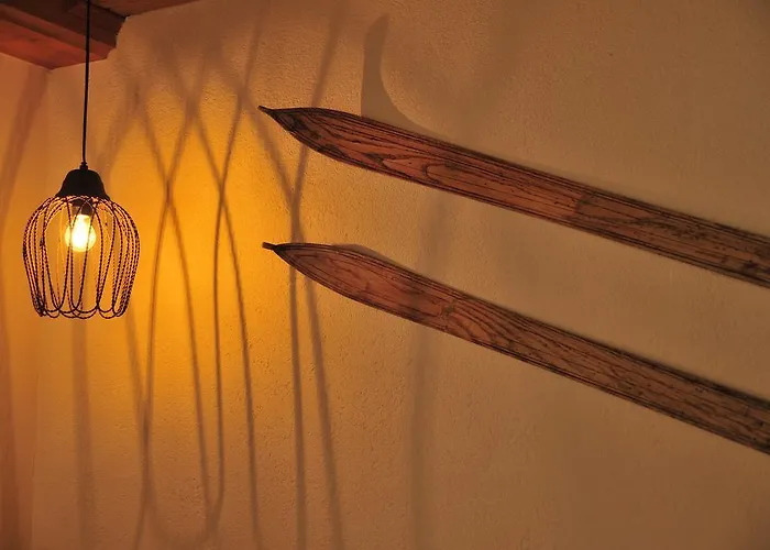 Alojamento de Acomodação e Pequeno-almoço Chesa Staila La Punt-Chamues-ch