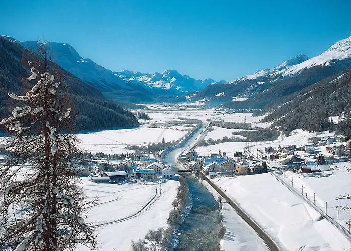 Chesa Staila Alojamento de Acomodação e Pequeno-almoço 4*