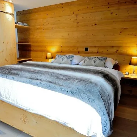 Chesa Staila לינה וארוחת בוקר 4*