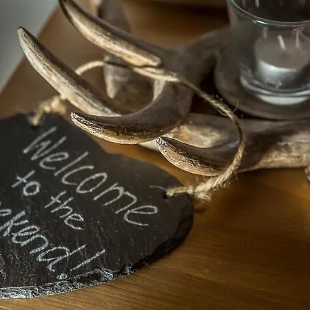 לינה וארוחת בוקר Chesa Staila לה פונט-שמוס-סאז'