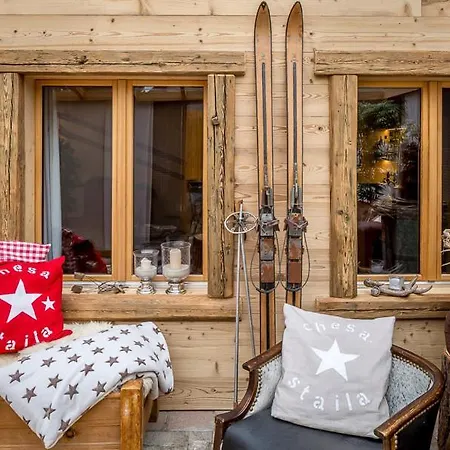 Chesa Staila לינה וארוחת בוקר