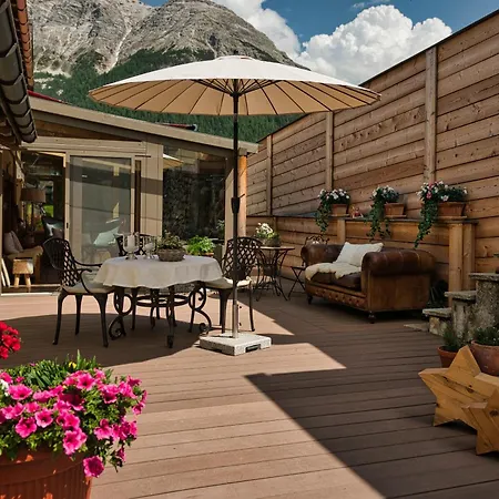 Chesa Staila לינה וארוחת בוקר לה פונט-שמוס-סאז'