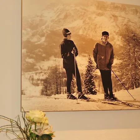 לינה וארוחת בוקר Chesa Staila