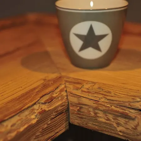 לינה וארוחת בוקר Chesa Staila לה פונט-שמוס-סאז'